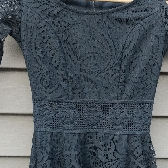 Aqua black lace zip up dress - Picture 4 of 16